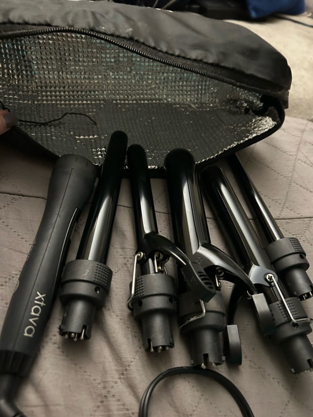 Xtava Black 4-in-1 Interchangeable Curling Wand Set - Black - Picture 2 of 7